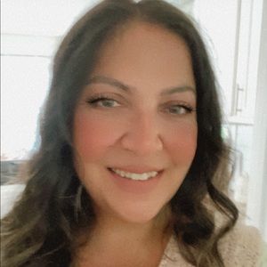 Meet your Posher, Ula